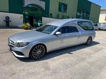 Auto Funebre Mercedes 213