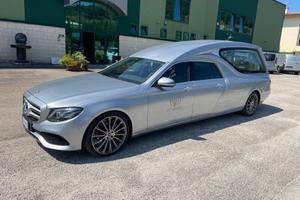 Auto Funebre Mercedes 213