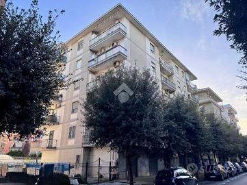 3 LOCALI A AVERSA