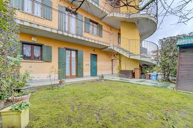 2 LOCALI RECENTE CON GIARDINO PRIVATO BOX E POSTO