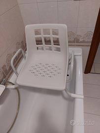 Sedia girevole per vasca