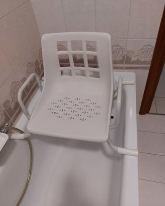 Sedia girevole per vasca