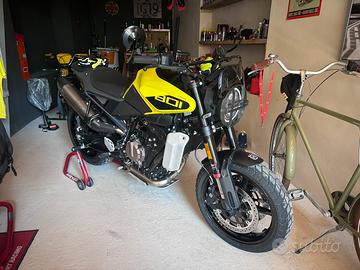 Husqvarna Svartpilen 801