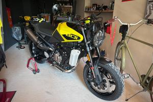 Husqvarna Svartpilen 801
