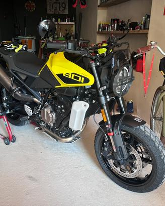 Husqvarna Svartpilen 801