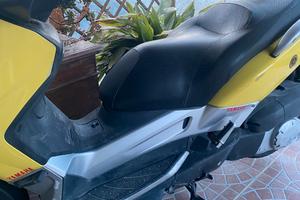 Yamaha 250 TMax 