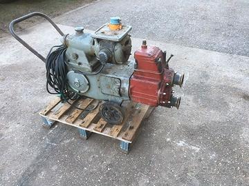 Pompa a pistone in bronzo