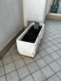 N. 2 fioriere in cemento