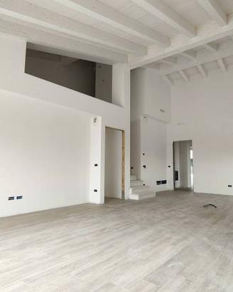 Villa di 221 m² con più di 5 locali e box auto a M
