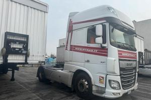 Trattore stradale daf xf 530