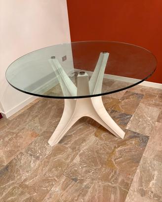 Tavolo design Forster & Partners