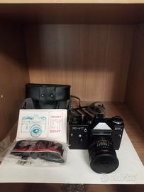 Macchina fotografica vintage Zenit ET sovietica