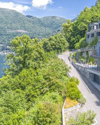 Villa di 212 m² con più di 5 locali a Torno