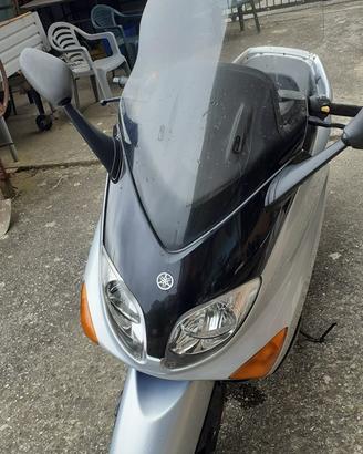 Yamaha T-max 500