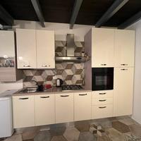 Cucina completa di elettrodomestici