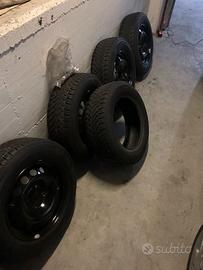 n.4 cerchi +  invernali 195/65 r15 Ecosport