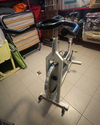 Bici da spinning professionale