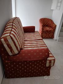 divano e poltrona antichi