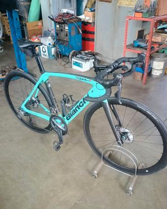 Bianchi Oltre XR3 Ultegra Di2