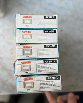 Stock Materiale Elettrico Nuovo