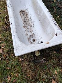 Vasca da bagno in ghisa smaltata bianca