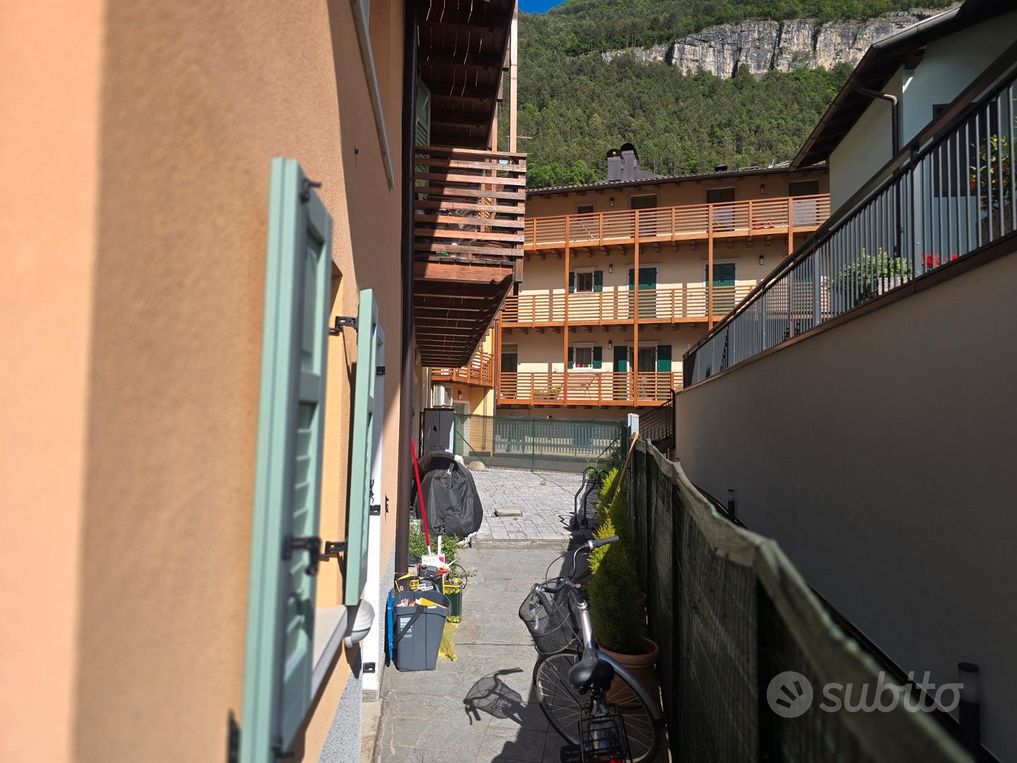 Grande app. 120mq, giardino 2 cantine 2 posti auto - Vista 6