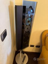 Bang &amp; Olusfen Beosound 9000 con staffa  			