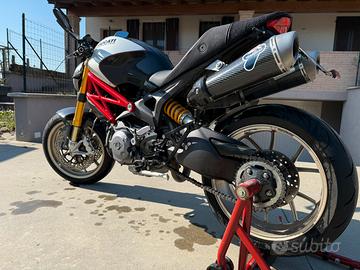 Ducati Monster 1100S “Carbonio & Termignoni”