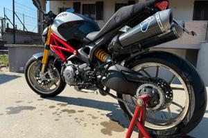 Ducati Monster 1100S “Carbonio & Termignoni”