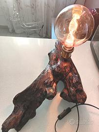 Lampada in legno