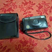 Fotocamera Nikon EF100 Lens 35 mm con custodia