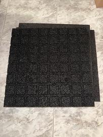 Piastrelle in gomma riciclata antitrauma