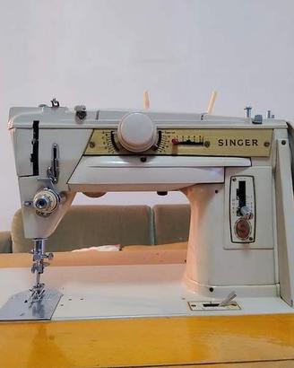 Macchina da cucire Vintage SINGER 411