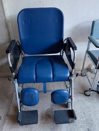 Sedia a rotelle smontabile 
