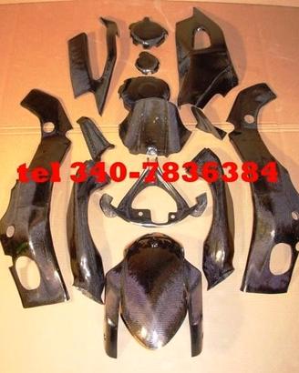 CARBONIO MOTO ACCESSORI PROTEZIONI RSV4 R1 R6.....