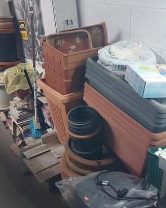 VASI IN RESINA E CERAMICI
