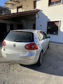 Golf 5 2.0 140cv neopatentati