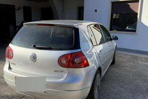 Golf 5 2.0 140cv neopatentati