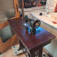 Macchina da cucire usata singer con mobiletto