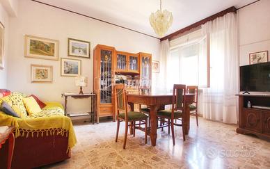 TRILOCALE CON SOFFITTA