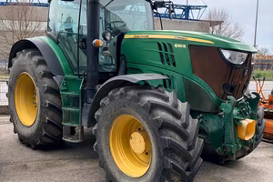 JOHN DEERE 6210R