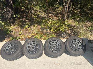 Gomme e cerchi in ferro per Discovery 3/4