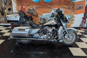 Harley-Davidson touring Electra Glide Ultra Classi