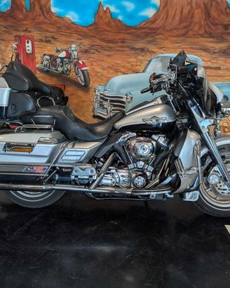 Harley-Davidson touring Electra Glide Ultra Classi