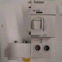 Interruttore diferenziale schneider 25A 0,03 A