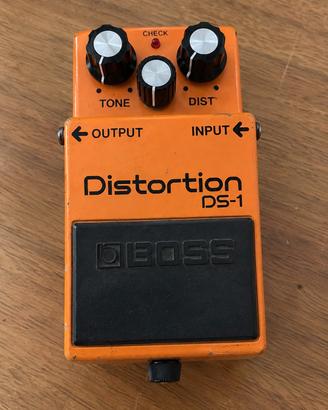 Boss distortion DS-1 