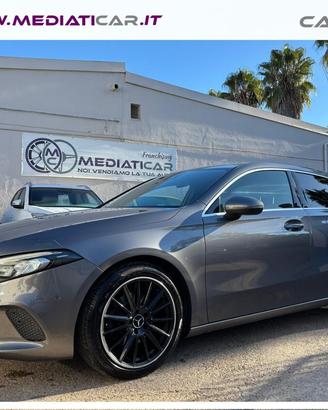MERCEDES-BENZ A 200 Automatic Premium