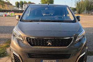 Peugeot e-Traveller 