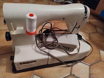 Macchina da cucire NECCHI 544