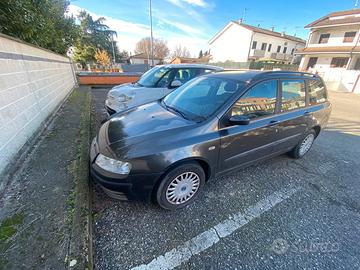 Auto fiat stilo